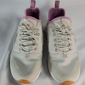 Air Hurrache Sneakers by Nike  Size 9 Women